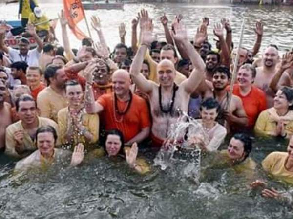 Foreigners gather at Kumbh Mela festival Foreigners gather at Kumbh Mela festival