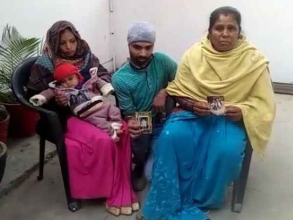 Shweta transgender was collecting money but she was male in Mau Shweta transgender was collecting money but she was male in Mau