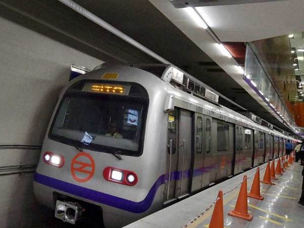delhi metro on red alert, all station controllers to inspect station premises every 2 hours delhi metro on red alert, all station controllers to inspect station premises every 2 hours
