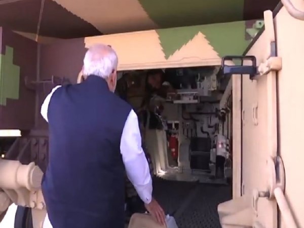 टैंक 15 सेकेंड में दाग सकती है तीन गोले