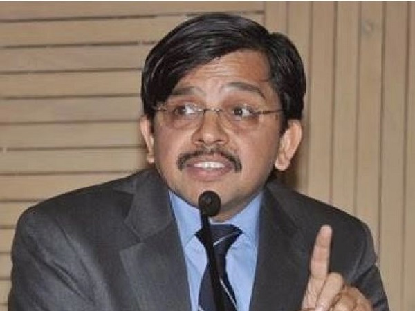 जज मुरलीधर का तबादला रुका