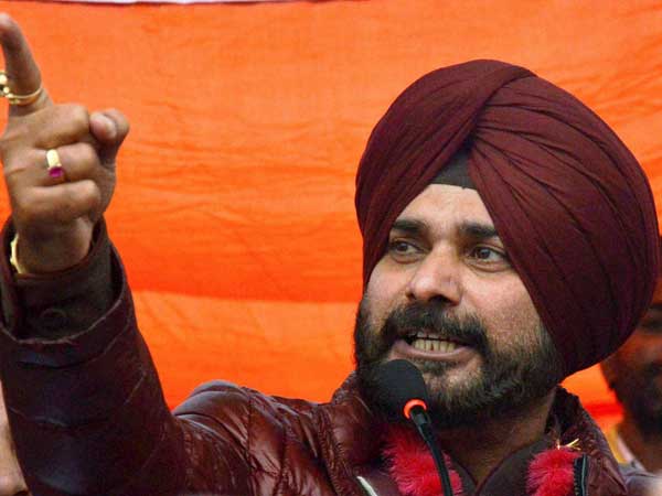 करतारपुर कॉरिडोर खोले जाने का श्रेय भी सिद्धू को मिला