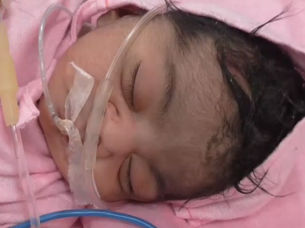 New born Baby girl left at mahatma gandhi hospital bhilwara rajasthan New born Baby girl left at mahatma gandhi hospital bhilwara rajasthan
