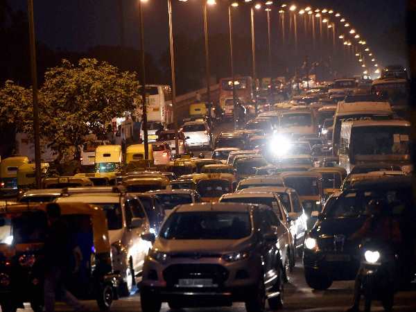 नए साल पर भीड़ बढ़ने से लगा जाम
