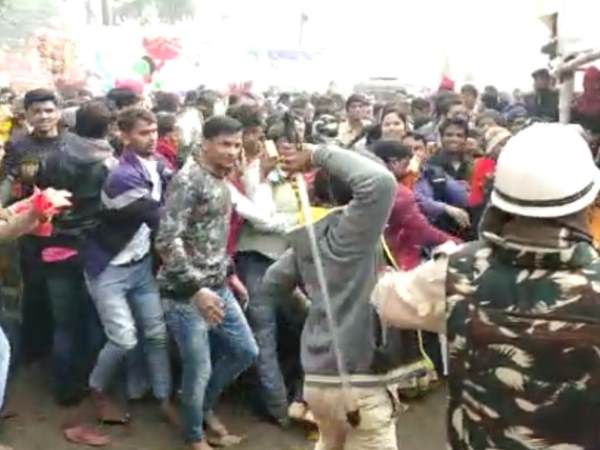 Stampede in Mahavir Temple Patna after police lathicharge Stampede in Mahavir Temple Patna after police lathicharge