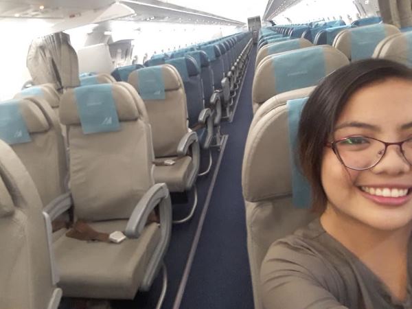 Woman experienced chartered plane in a commercial plane as there was no other passenger Woman experienced chartered plane in a commercial plane as there was no other passenger