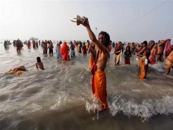 प्रयाग में इसलिए पहुंचते हैं तीर्थ यात्री