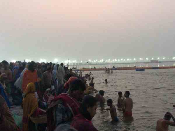 first snan on makar sankranti in prayagraj kumbh first snan on makar sankranti in prayagraj kumbh