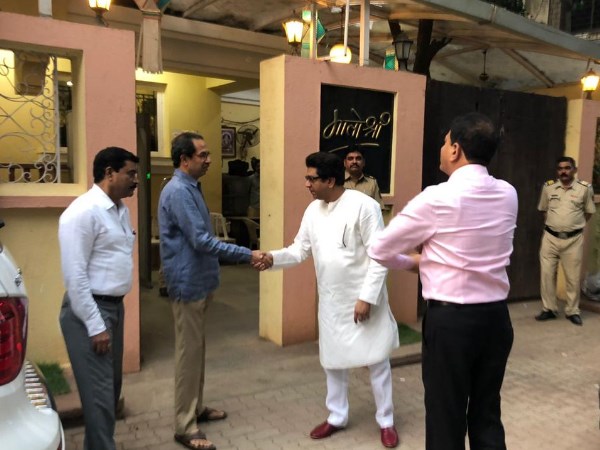 MNSs Raj Thackeray visited Shiv Senas Uddhav Thackerays residence MNSs Raj Thackeray visited Shiv Senas Uddhav Thackerays residence