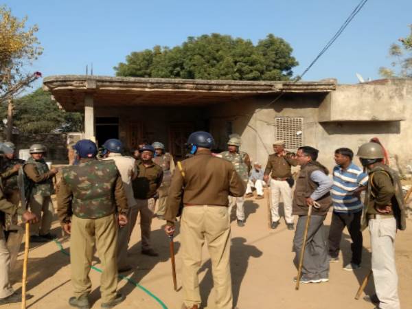 Sikar Police Raid At Two history sheeters Home in Neem Ka Thana area Sikar Police Raid At Two history sheeters Home in Neem Ka Thana area