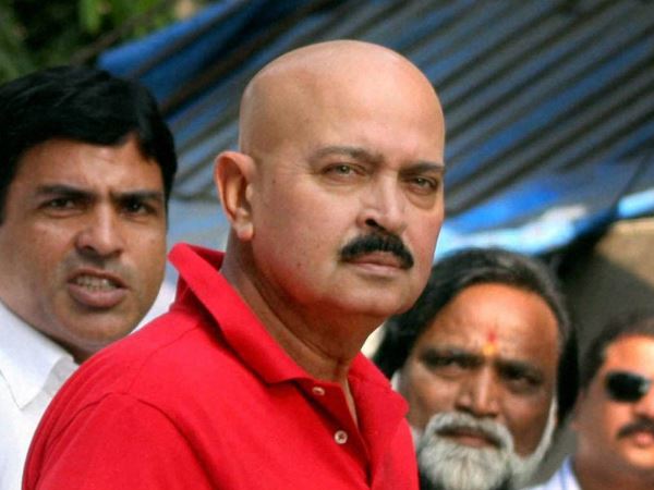 rakesh roshan after throat cancer surgery seen partying with family for hrithik roshan birthday rakesh roshan after throat cancer surgery seen partying with family for hrithik roshan birthday