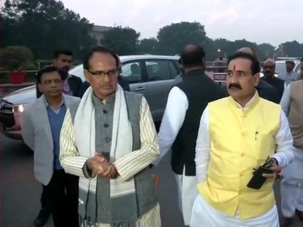 A delegation of BJP leaders from Madhya Pradesh today met President in Delhi with Shivraj Singh Chouhan A delegation of BJP leaders from Madhya Pradesh today met President in Delhi with Shivraj Singh Chouhan
