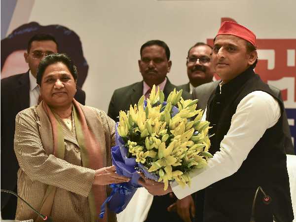 चुनाव बाद की संभावनाओं को खत्म नहीं करना चाहते माया-अखिलेश