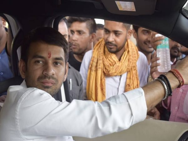 सुर्खियों में तेजप्रताप के जनता दरबार