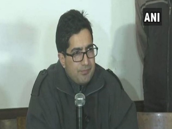 नौकरी के दिनों की तुलना जेल से की