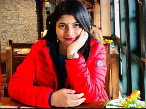 चंद्रकला के नाम से बने अकाउंट से किया गया पोस्ट