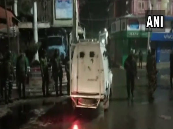 Jammu and Kashmir: A grenade attack on CRPF party has occurred near Palladium lane at Lal Chowk, Srinagar. The area has been cordoned off Jammu and Kashmir: A grenade attack on CRPF party has occurred near Palladium lane at Lal Chowk, Srinagar. The area has been cordoned off