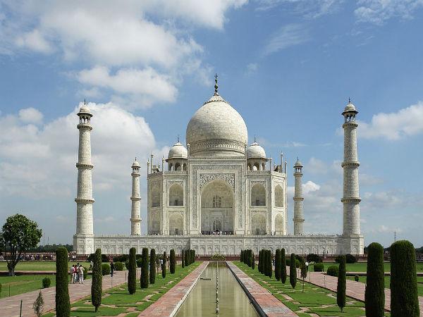 रद्दी और कबाड़ से बनाए गए हैं अजूबे
