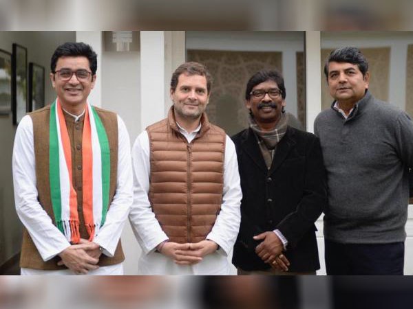 Lok Sabha Elections 2019: बीजेपी को रोकने के लिए झारखंड में भी महागठबंधन, जानिए किस सीट पर कौन सी पार्टी लड़ेगी Lok Sabha Elections 2019: बीजेपी को रोकने के लिए झारखंड में भी महागठबंधन, जानिए किस सीट पर कौन सी पार्टी लड़ेगी