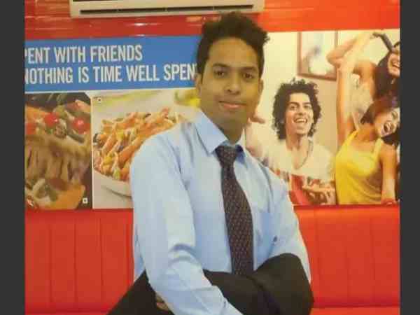 a boy died from falling off local train in mumbai a boy died from falling off local train in mumbai
