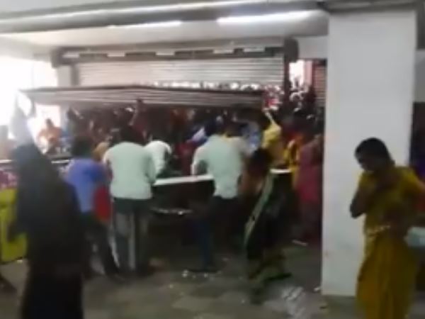चोरी हुआ दुकान और लोगों का सामान
