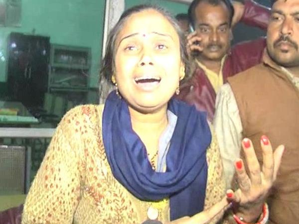 घायलों को अस्तपाल में भर्ती कराया गया