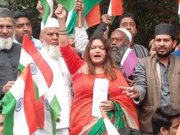 case filed against congress woman leader in agra case filed against congress woman leader in agra