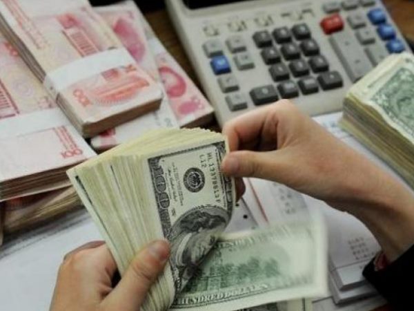 मुंबई एयरपोर्ट से एयर इंडिया के विमान में चढ़े