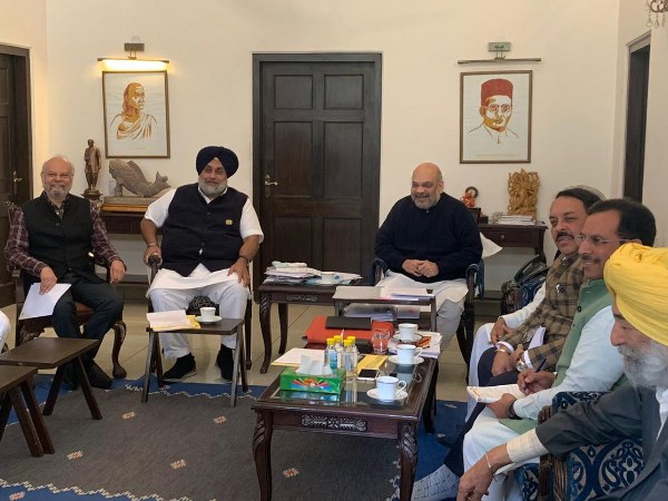 Shiromani Akali Dal will fight on 10 seats and BJP on 3 seats in Punjab in Lok Sabha elections Shiromani Akali Dal will fight on 10 seats and BJP on 3 seats in Punjab in Lok Sabha elections
