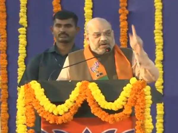 Amit Shah told the PM of gathbandhan day by day, and says Country will holiday on Sunday Amit Shah told the PM of gathbandhan day by day, and says Country will holiday on Sunday