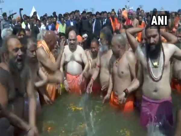 कुंभ के बहाने आशीर्वाद की कामना
