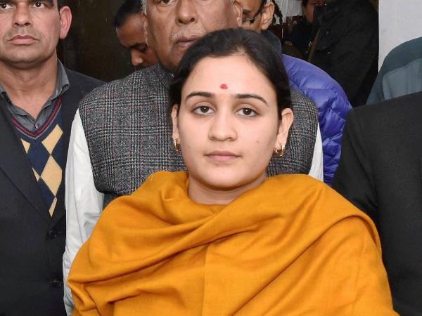 'आशीर्वाद का मतलब ये नहीं होता कि चुनाव जीत ही जाएं'