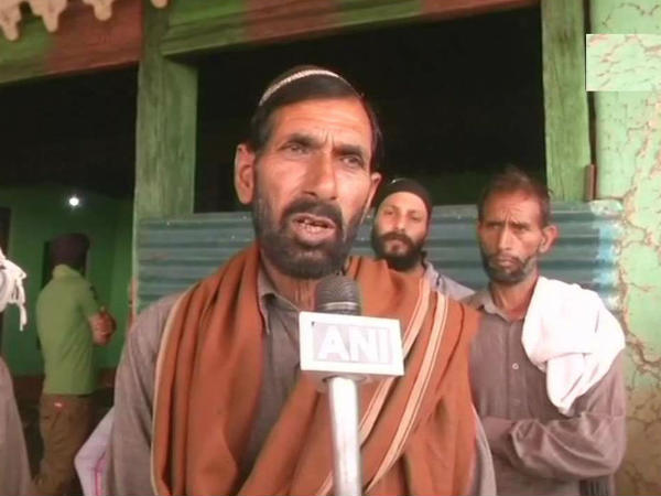 पूर्व आर्मी ऑफिसर भी बने सेना का हिस्सा