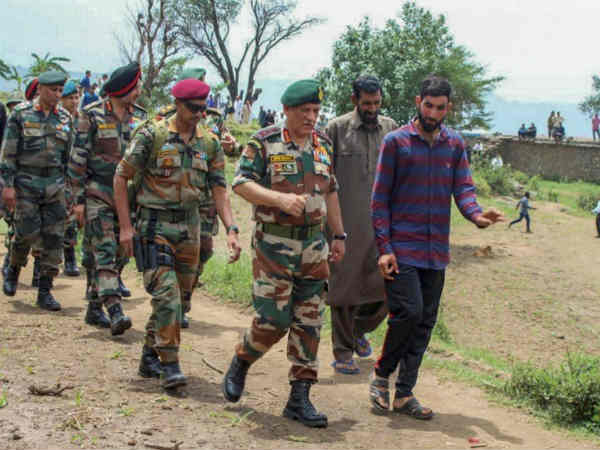 सेना से रिटायर हैं मोहम्मद हनीफ