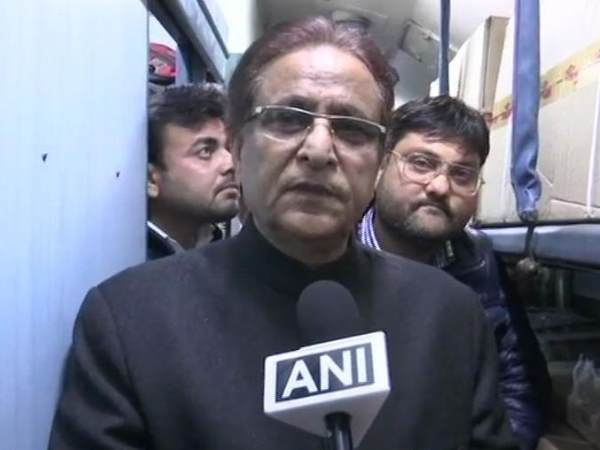 मुलायम सिंह के मुंह में डाला गया मोदी के दोबारा पीएम बनने का बयान: आजम खान मुलायम सिंह के मुंह में डाला गया मोदी के दोबारा पीएम बनने का बयान: आजम खान