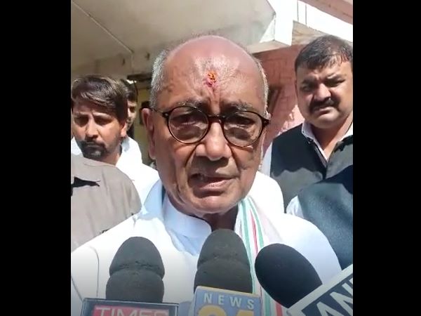 Digvijay Singh is not happy with Kamal Nath ministers Digvijay Singh is not happy with Kamal Nath ministers