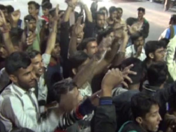 barmer youth reaction on pulwama attack barmer youth reaction on pulwama attack