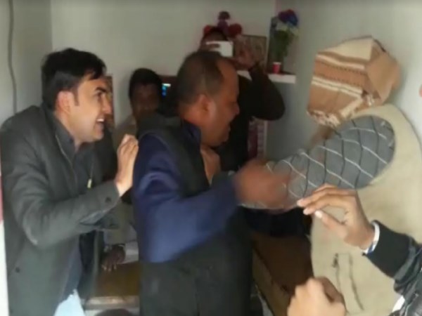 BJP leader beaten up in shahjahanpur BJP leader beaten up in shahjahanpur