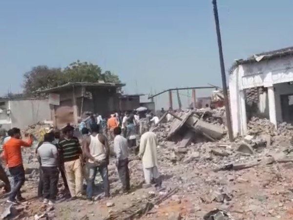 bhadohi carpet factory blast news and update bhadohi carpet factory blast news and update