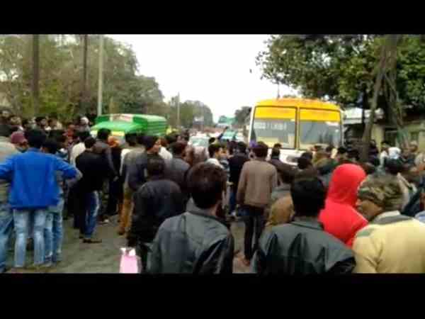 two friends died after bus crushed them in kanpur two friends died after bus crushed them in kanpur
