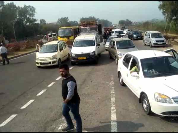 Two Bus accident in Jaipur and Kota, 12 passenger injured Two Bus accident in Jaipur and Kota, 12 passenger injured