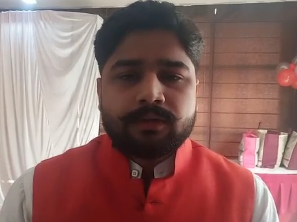 पुलिस कर रही तलाश