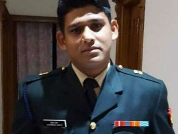 पुलवामा एनकाउंटर में हुए थे शहीद