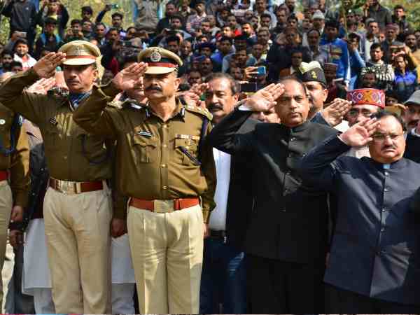 अंतिम संस्कार में मौजूद रहे सीएम