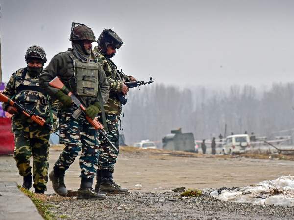 हमले के लिए CRPF के काफिले को ही क्यों चुना?