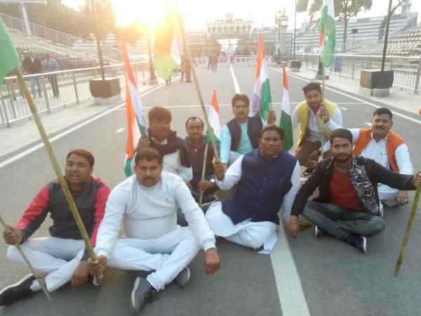 bjp mla protest on wagah border for pulwama attack bjp mla protest on wagah border for pulwama attack