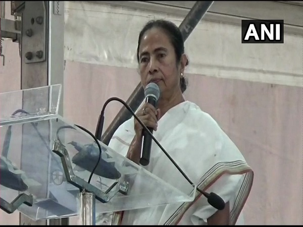 दिल्ली में 'तानाशाही हटाओ, लोकतंत्र बचाओ' रैली