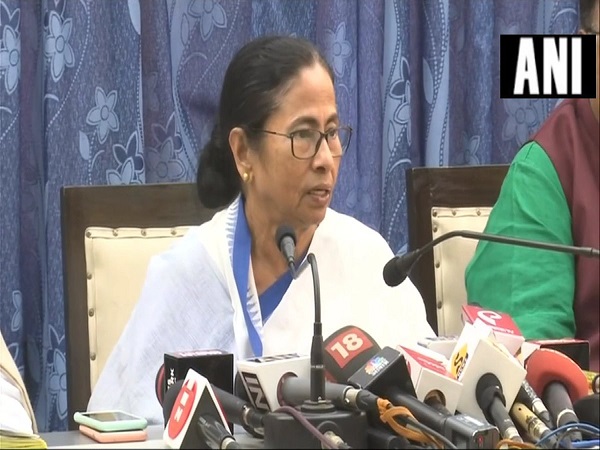 West bengal CM Mamata Banerjee hd kumaraswamy reaction budget 2019 West bengal CM Mamata Banerjee hd kumaraswamy reaction budget 2019