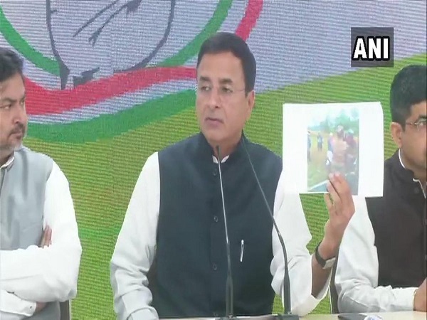 फिल्म की शूटिंग कर रहे थे पीएम मोदी- कांग्रेस