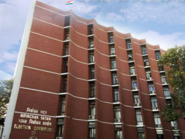 एक साल से नहीं हुई थी बैठक